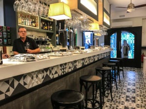 2018.04.11 INAUGURACIÓN BAR LA PLAZA EN SAN NIKOLAS GETXO. FOTO: © TXETXU BERRUEZO