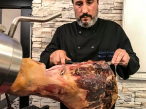 2018.04.11 INAUGURACIÓN BAR LA PLAZA EN SAN NIKOLAS GETXO. FOTO: © TXETXU BERRUEZO